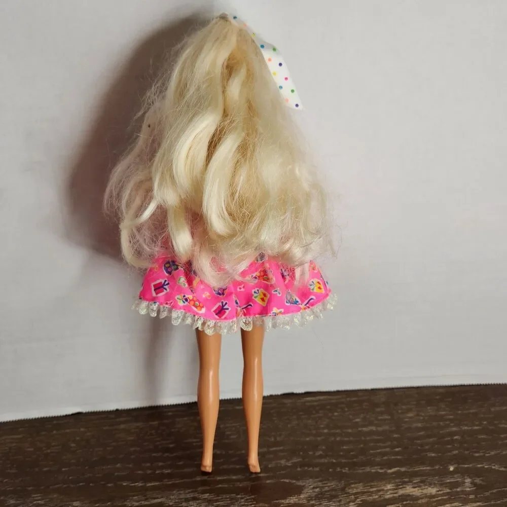 Vintage 1997 Barbie Birthday Surprise Blonde Doll Pink Dress Mattel INCOMPLETE